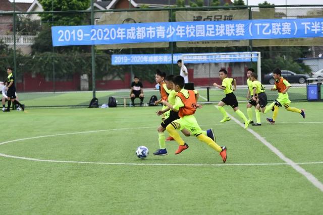 海港后场界外球被断，纳萨里奥兜射破门，河南1-0领先海港